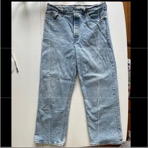 Levi's cropped light wash ribcage high waisted jeans size 32